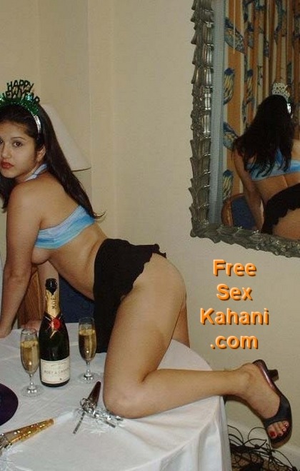 Nangi Chut Dikhao 19+ Girl Sunny Leone - Nude Pics
